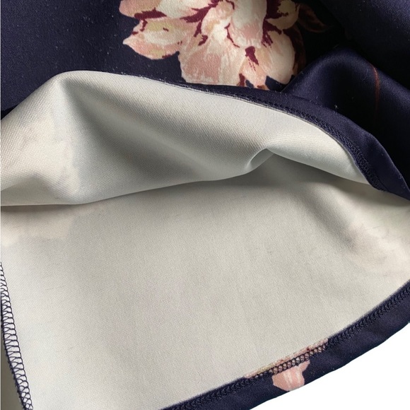 Haute Monde navy Floral midi pull on skirt Size L - Picture 4 of 7